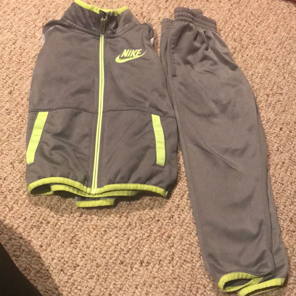 NikeSweat Suit